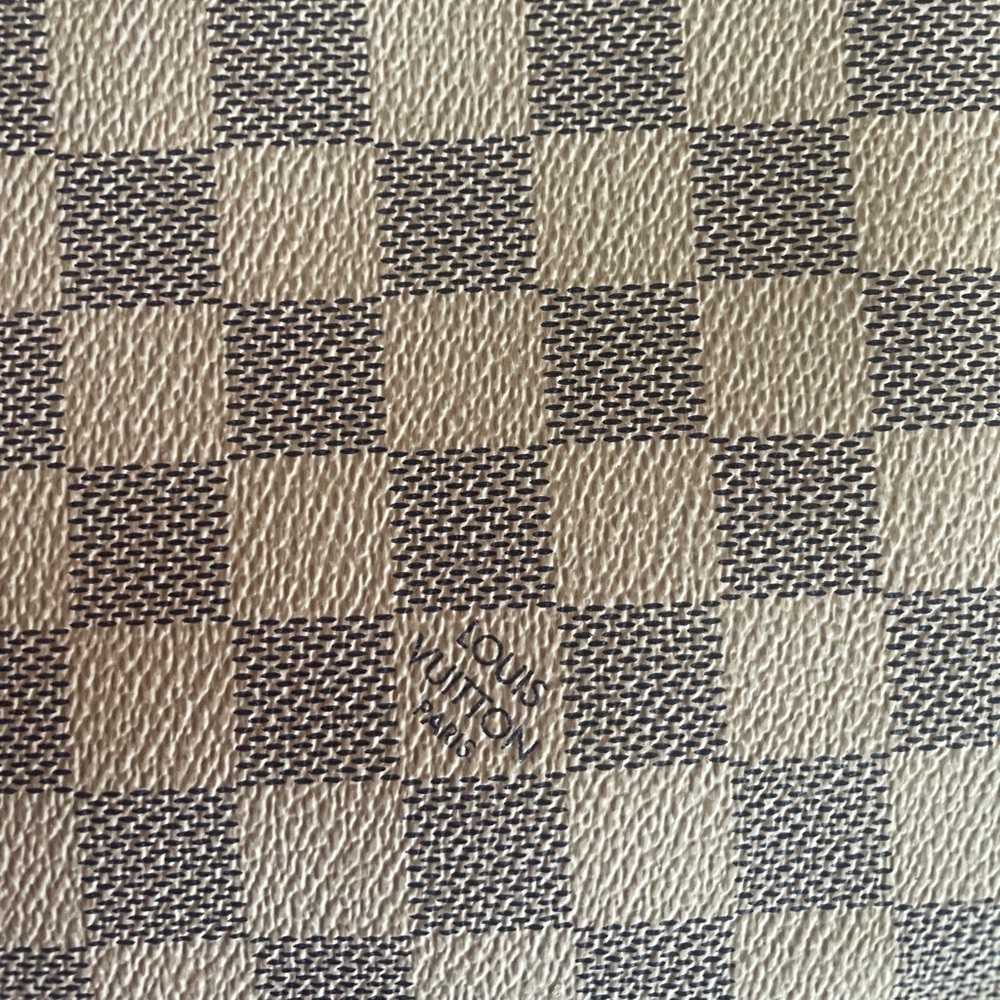 Authentic Louis Vuitton Wristlet Damier canvas